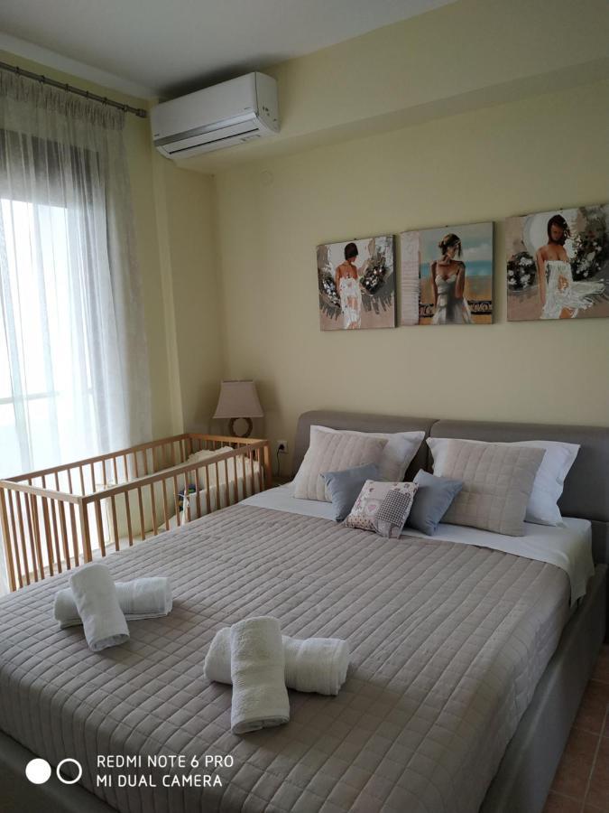 Villa Nadia เนอา สกีโอนี ภายนอก รูปภาพ
